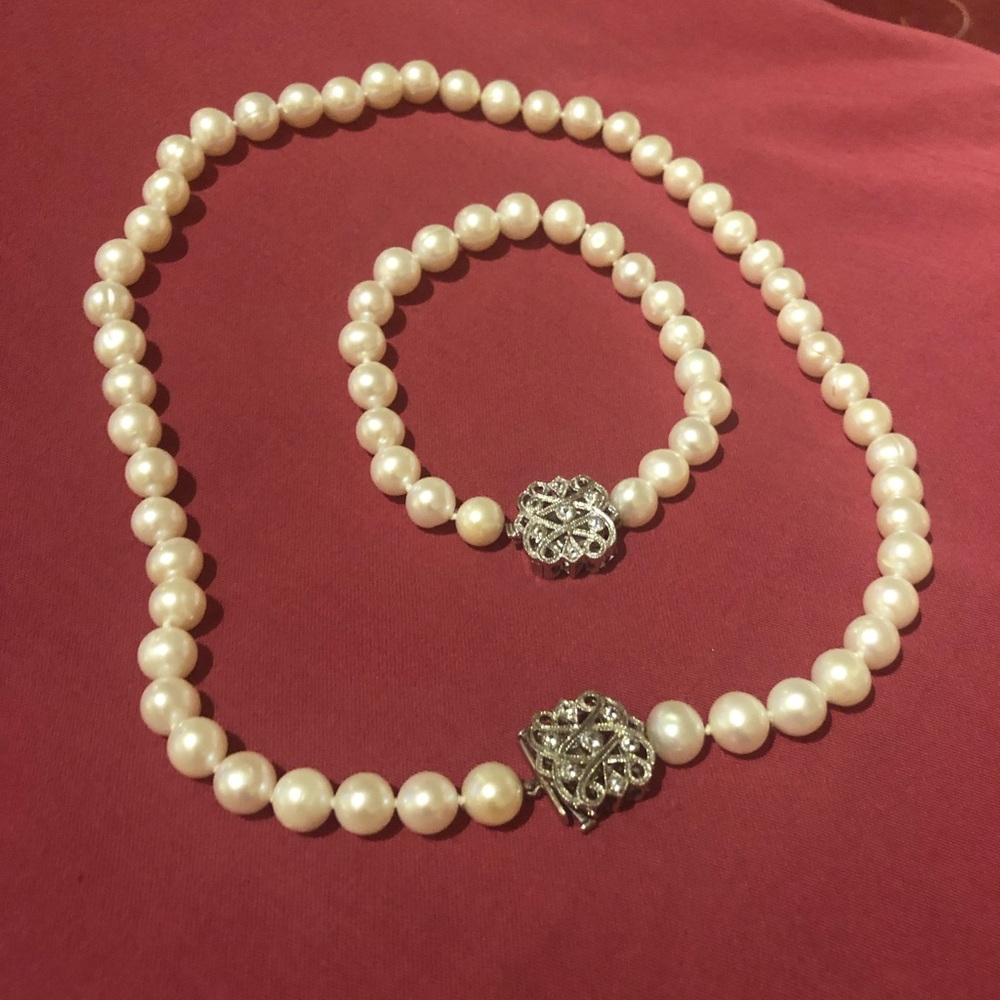 Real pearls necklace and bracelet set